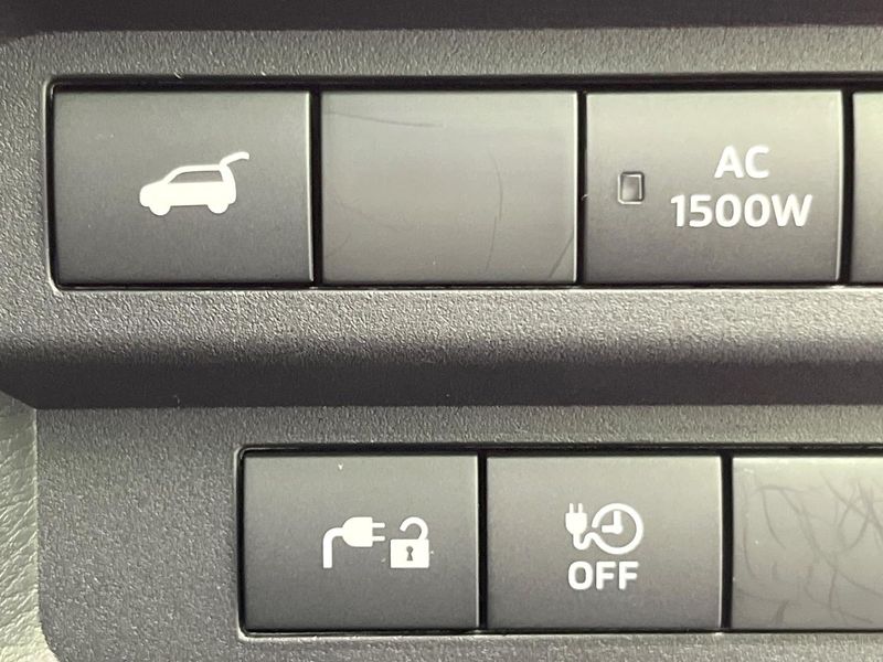 2022 Mitsubishi OUTLANDER PHEV 5LA-GN0W (UW-6a6eb499122a9)[13]