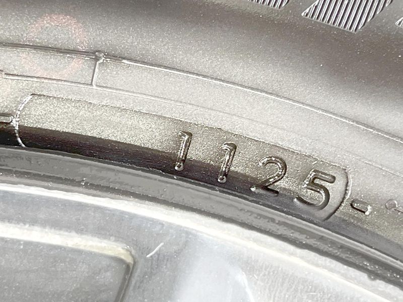 2016 Nissan Note DAA-HE12 (UW-6a6eb4c2f0912)[29]