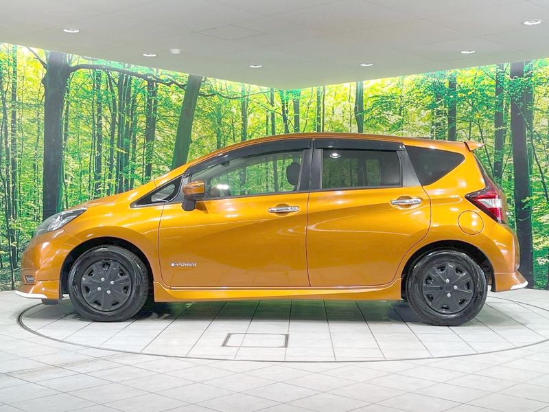 2016 Nissan Note DAA-HE12 (UW-6a6eb4c2f0912)[17]