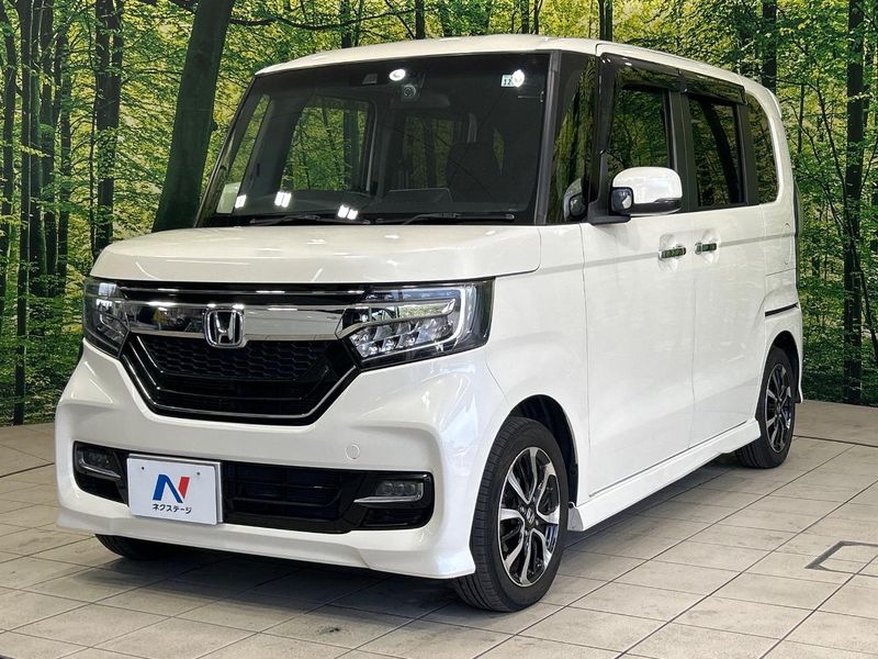 2017 Honda N-BOX CUSTOM DBA-JF3 (UW-6a6eb50a746a4)[13]