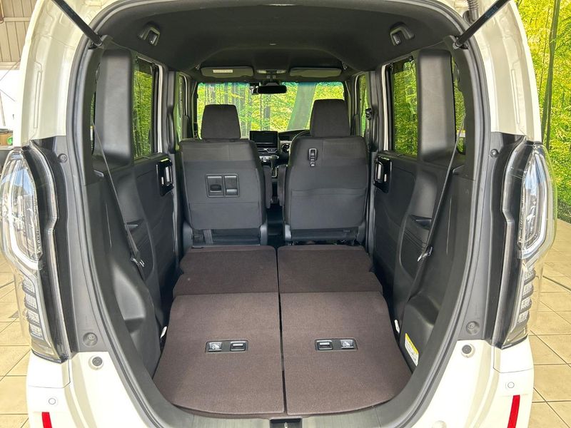 2017 Honda N-BOX CUSTOM DBA-JF3 (UW-6a6eb50a746a4)[12]