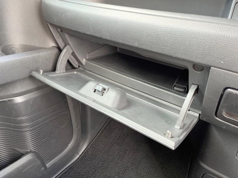 2021 Honda N-BOX CUSTOM 6BA-JF3 (UW-6a6eb517a3686)[27]