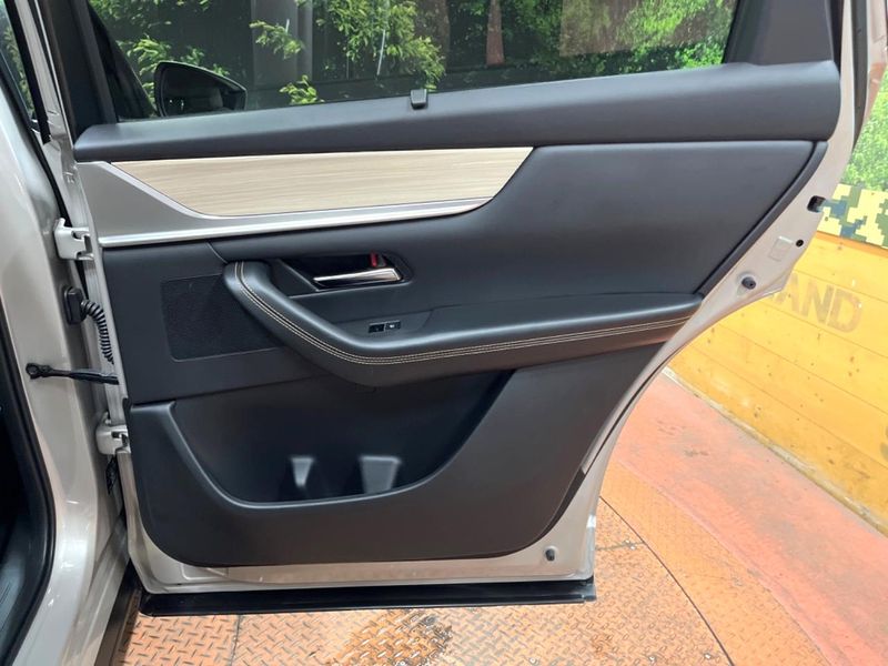 2025 Mazda CX-80 3DA-KL3P (UW-6a6eb565c0be5)[20]