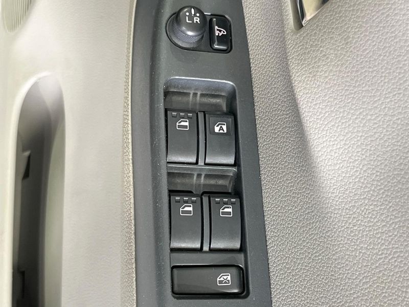 2012 Daihatsu Mira e:S DBA-LA300S (UW-6a6eb57dccbb0)[6]