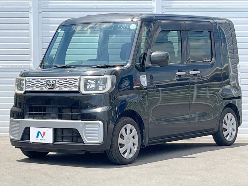 2015 Toyota Pixis Mega DBA-LA700A (UW-6a6eb5a27260f)[0]