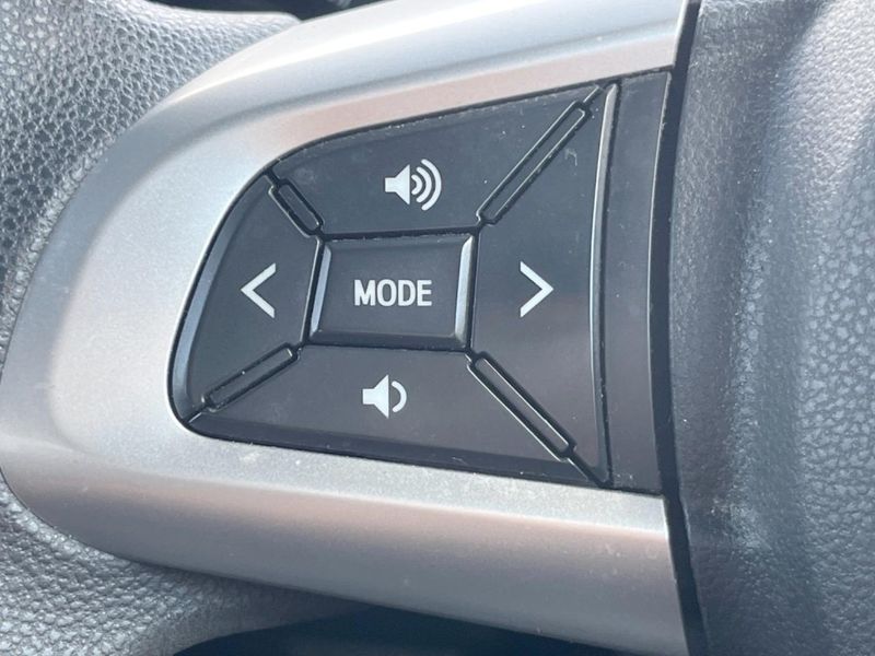 2015 Toyota Pixis Mega DBA-LA700A (UW-6a6eb5a27260f)[12]