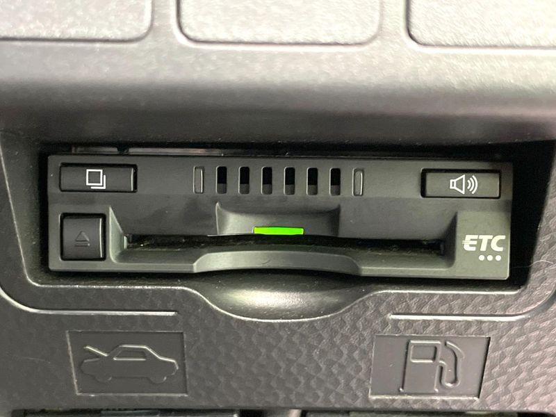 2017 Toyota Roomy DBA-M900A (UW-6a6eb5c4ebb9c)[25]