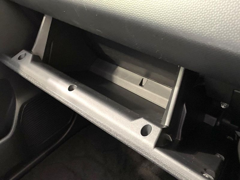 2017 Toyota Roomy DBA-M900A (UW-6a6eb5c4ebb9c)[28]