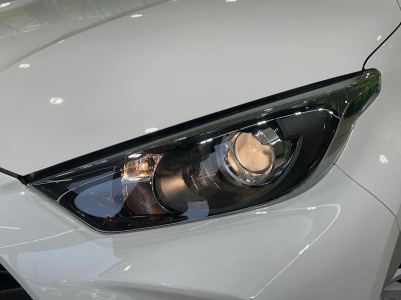 2023 Toyota Yaris 6AA-MXPH10 (UW-6a6eb64f4ce42)[12]