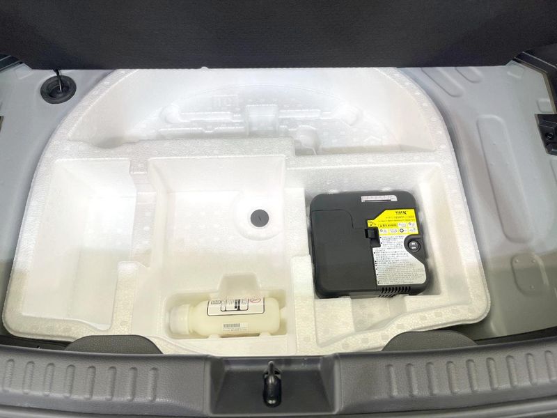 2023 Toyota Yaris 6AA-MXPH10 (UW-6a6eb64f5b22e)[25]