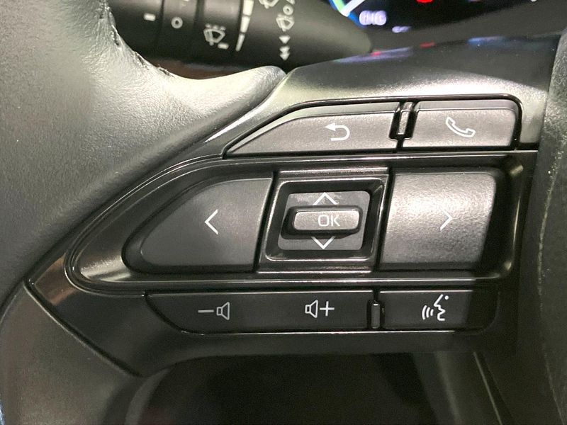 2022 Toyota Yaris Cross 6AA-MXPJ10 (UW-6a6eb655239dc)[28]