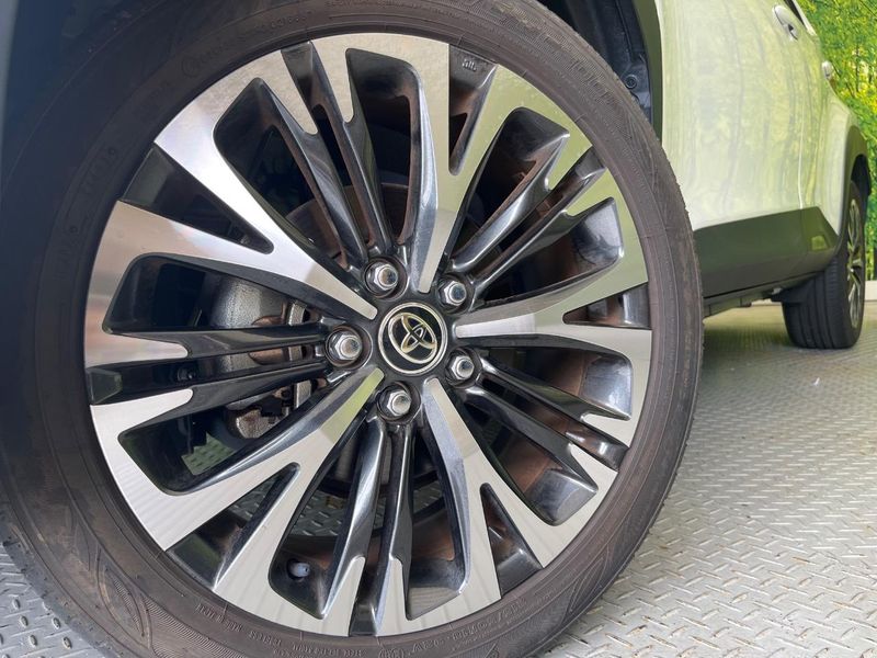 2023 Toyota Yaris Cross 6AA-MXPJ10 (UW-6a6eb6582de7b)[17]