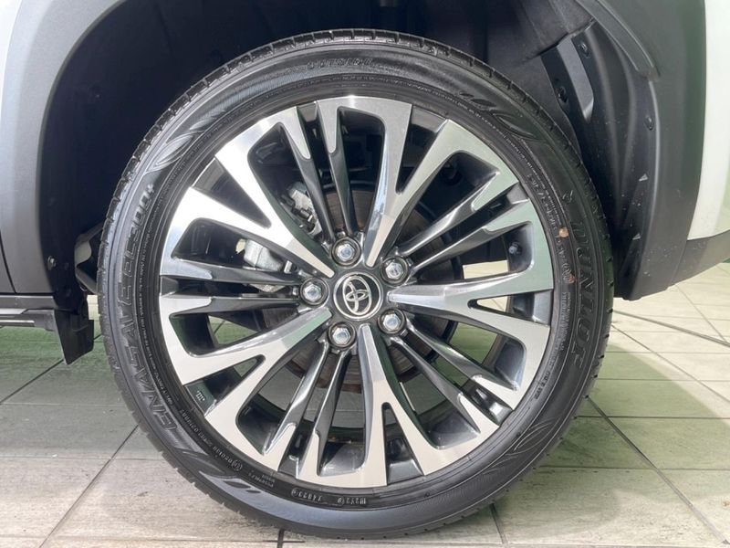 2024 Toyota Yaris Cross 6AA-MXPJ10 (UW-6a6eb658d3d73)[13]