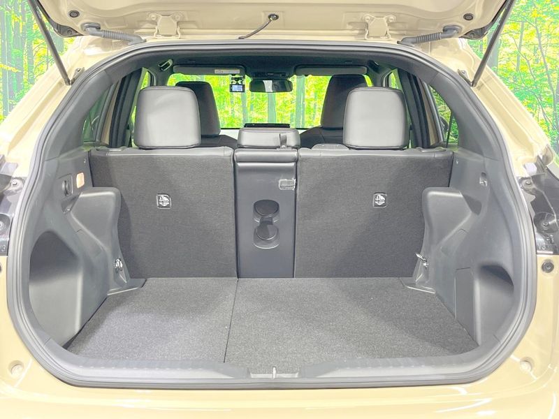 2024 Toyota Yaris Cross 6AA-MXPJ10 (UW-6a6eb65ae93e4)[12]