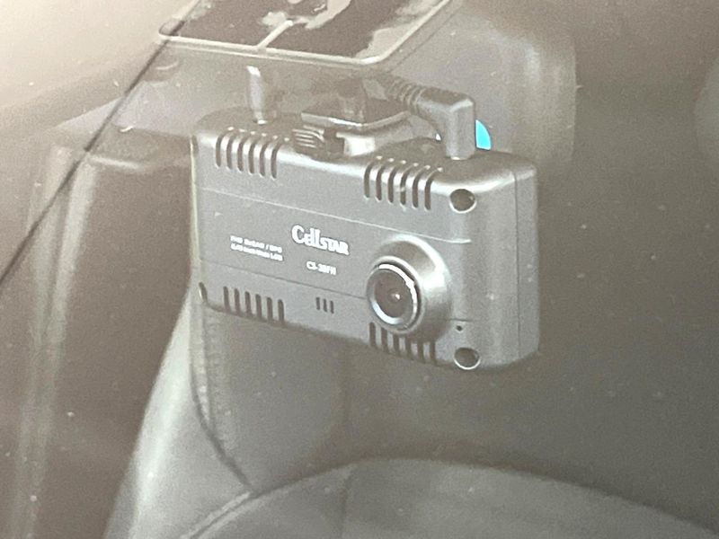 2023 Toyota Aqua 6AA-MXPK11 (UW-6a6eb6615860c)[17]