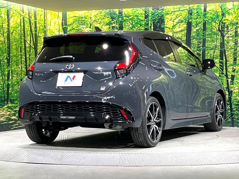 2023 Toyota Aqua 6AA-MXPK11 (UW-6a6eb6615860c)[4]