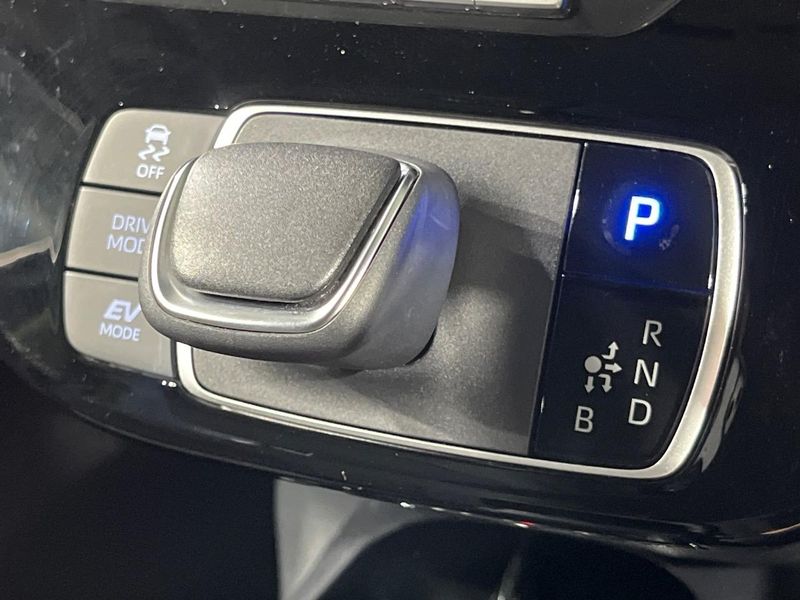 2024 Toyota Aqua 6AA-MXPK11 (UW-6a6eb6630bdb9)[19]