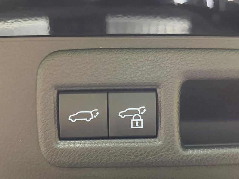 2023 Toyota Harrier 6BA-MXUA80 (UW-6a6eb6771117f)[20]