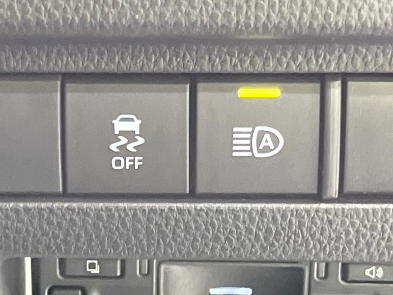 2023 Toyota Harrier 6BA-MXUA80 (UW-6a6eb677c7ede)[28]