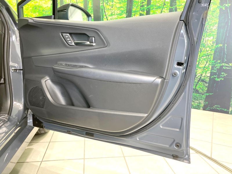 2023 Toyota Prius 6AA-MXWH60 (UW-6a6eb67e4f1ea)[16]