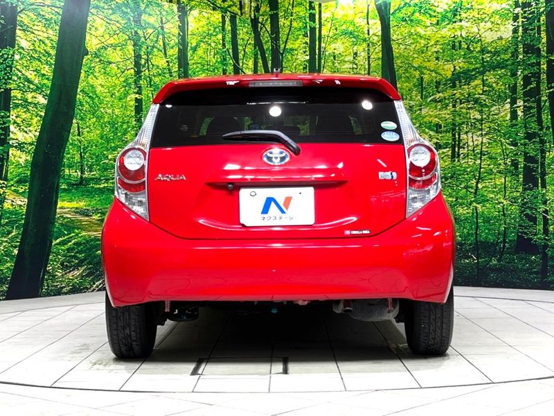 2014 Toyota Aqua DAA-NHP10 (UW-6a6eb69d8519c)[20]