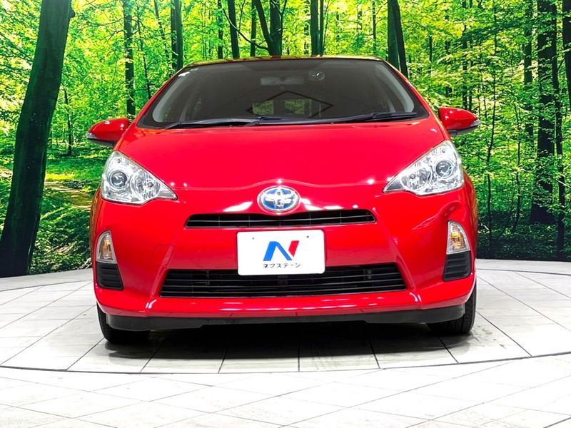 2014 Toyota Aqua DAA-NHP10 (UW-6a6eb69d8519c)[16]