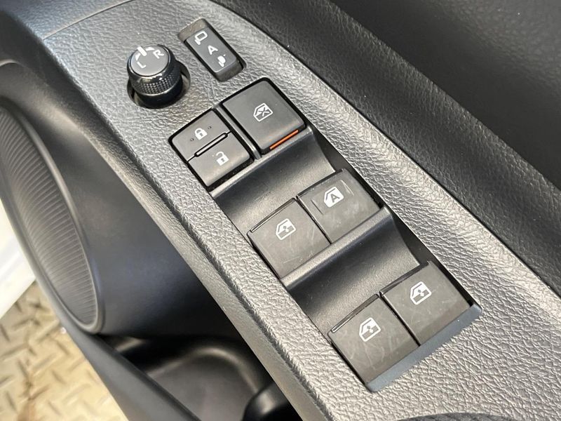 2018 Toyota Sienta DBA-NSP170G (UW-6a6eb6afed6c1)[15]