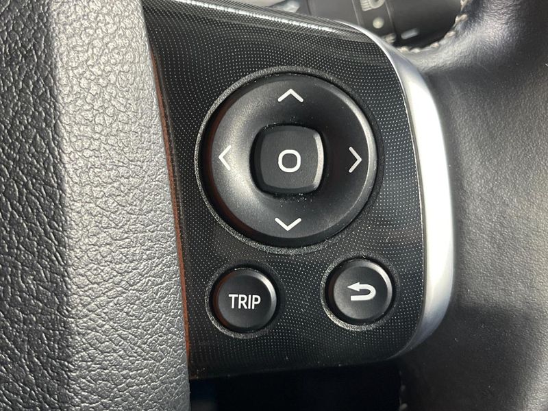 2019 Toyota Sienta DBA-NSP170G (UW-6a6eb6b0c429b)[18]