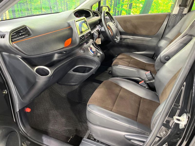 2019 Toyota Sienta DBA-NSP170G (UW-6a6eb6b262dd2)[16]