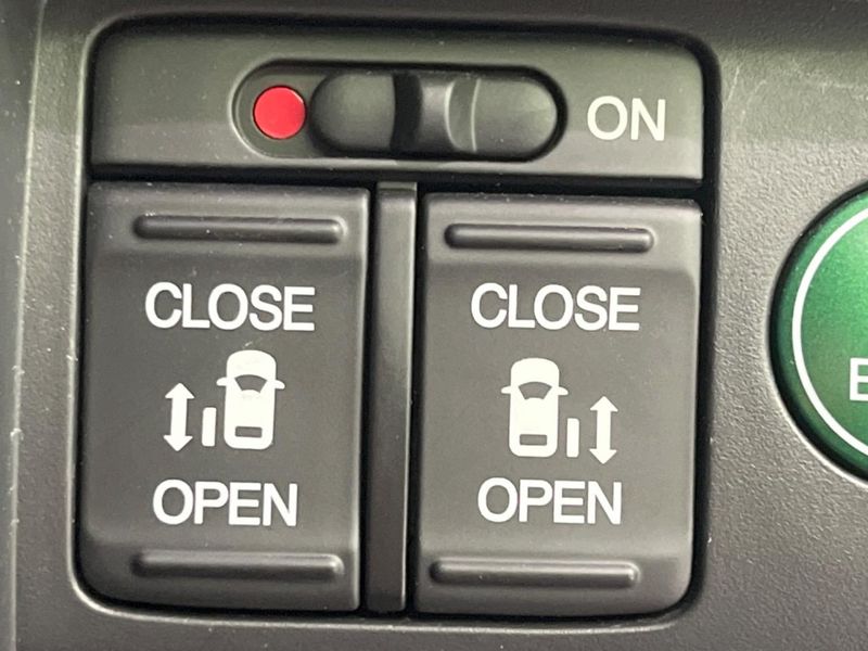 2013 Honda Odyssey DBA-RC1 (UW-6a6eb6bee0856)[23]