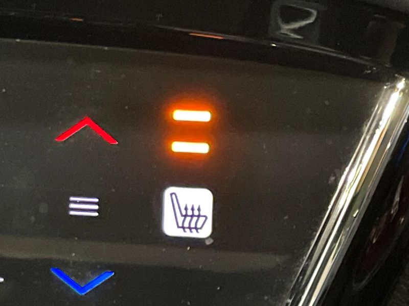 2015 Honda Vezel DAA-RU3 (UW-6a6eb6cf13d8d)[25]