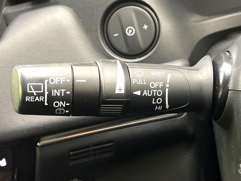 2021 Honda Vezel 6AA-RV5 (UW-6a6eb6d5ce814)[18]
