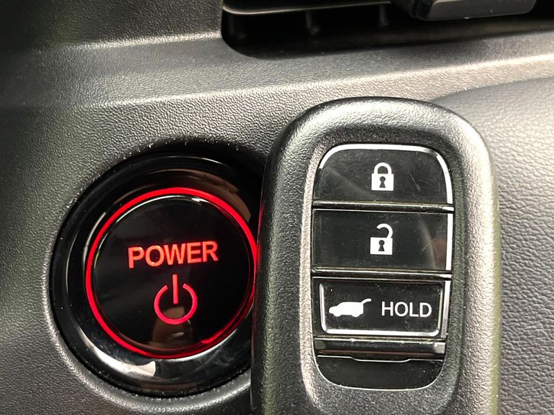 2021 Honda Vezel 6AA-RV5 (UW-6a6eb6d5ce814)[9]