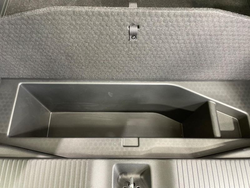 2021 Honda Vezel 6AA-RV5 (UW-6a6eb6d862448)[27]