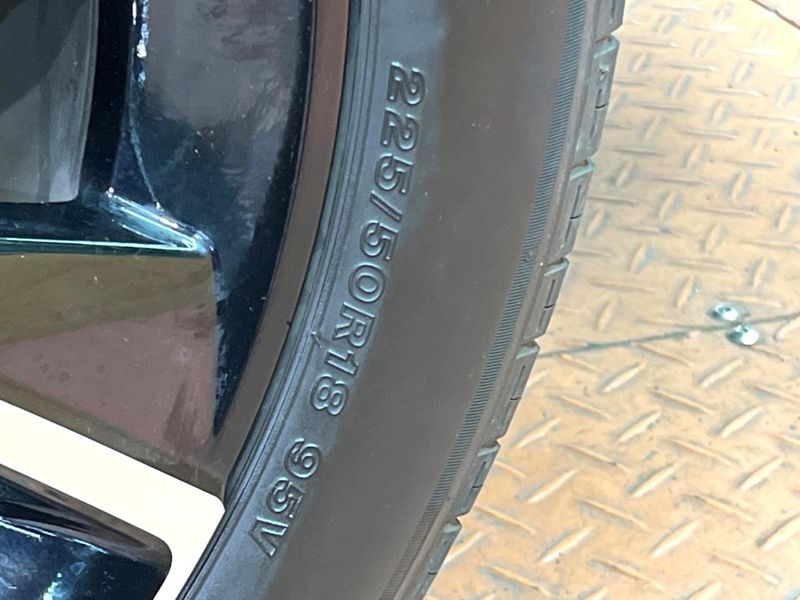 2024 Honda Vezel 6AA-RV5 (UW-6a6eb6df0a00e)[18]