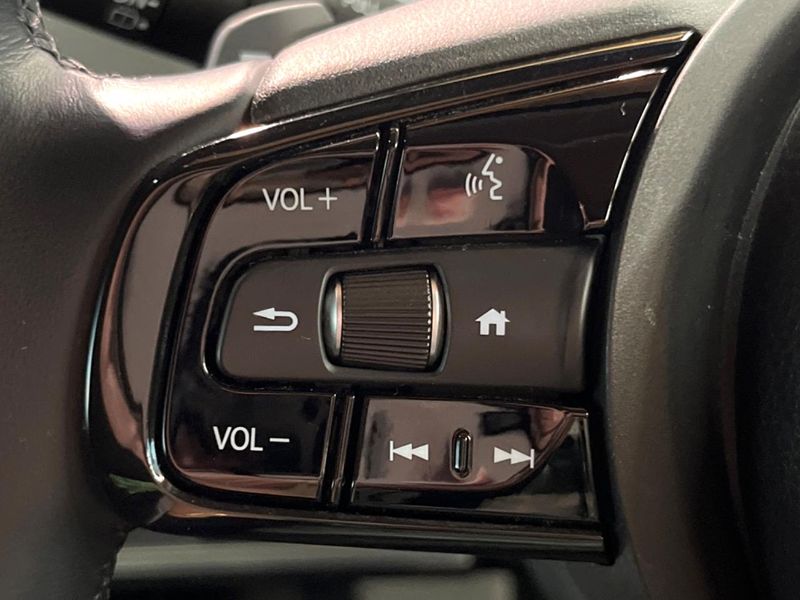 2024 Honda Vezel 6AA-RV5 (UW-6a6eb6df0a00e)[28]