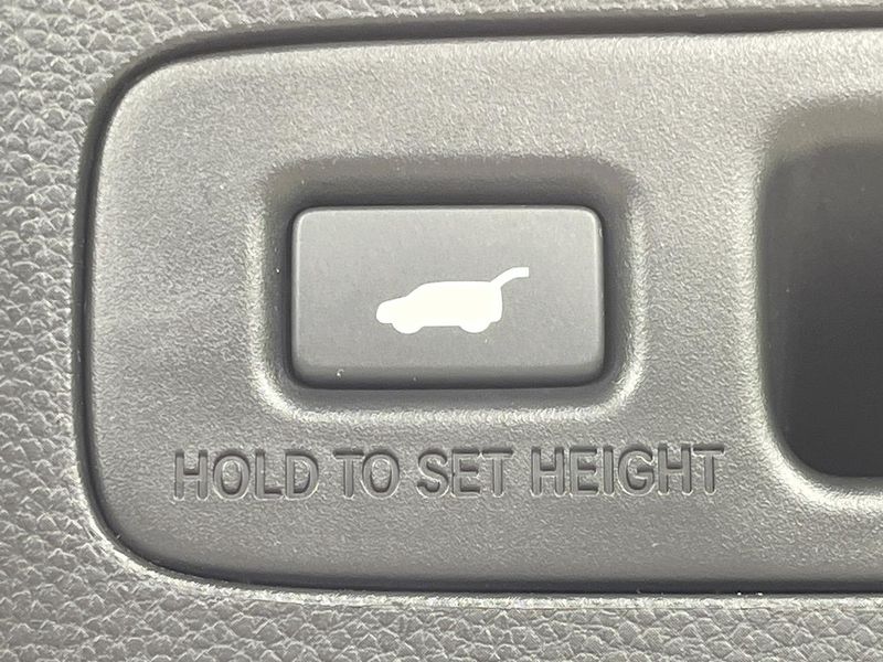 2023 Honda Vezel 6AA-RV6 (UW-6a6eb6e549716)[19]
