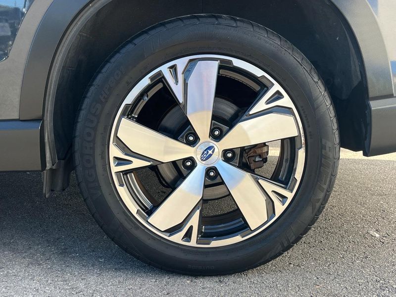 2019 Subaru Forester 5AA-SKE (UW-6a6eb6fc5c051)[18]