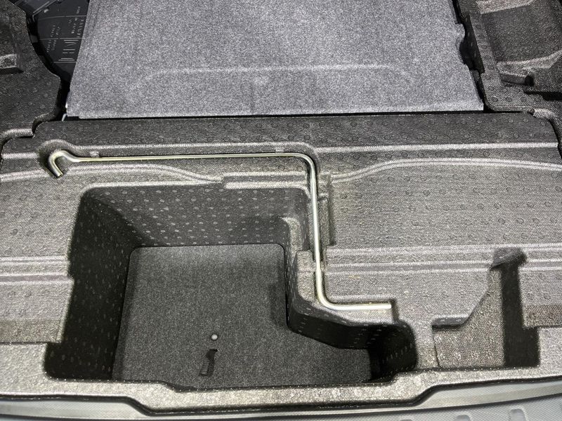 2024 Subaru Forester 5AA-SKE (UW-6a6eb6fee572e)[21]