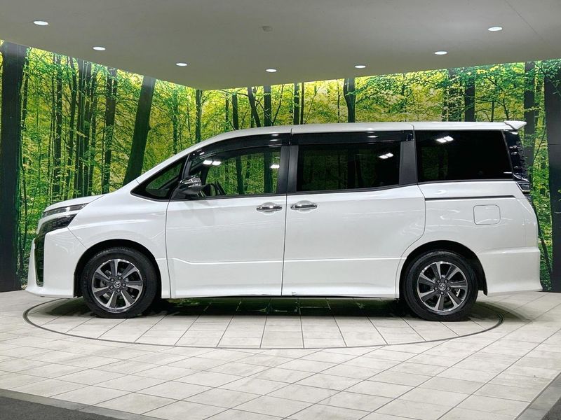 2020 Toyota Voxy 3BA-ZRR80W (UW-6a6eb76346887)[13]