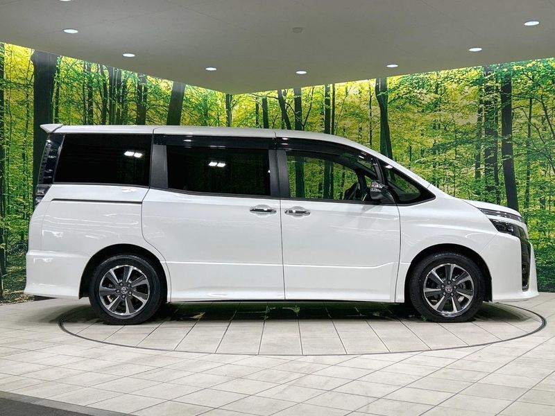 2020 Toyota Voxy 3BA-ZRR80W (UW-6a6eb76346887)[9]