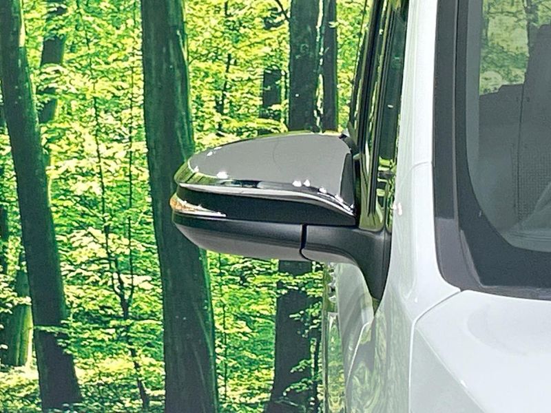 2020 Toyota Voxy 3BA-ZRR80W (UW-6a6eb76346887)[17]