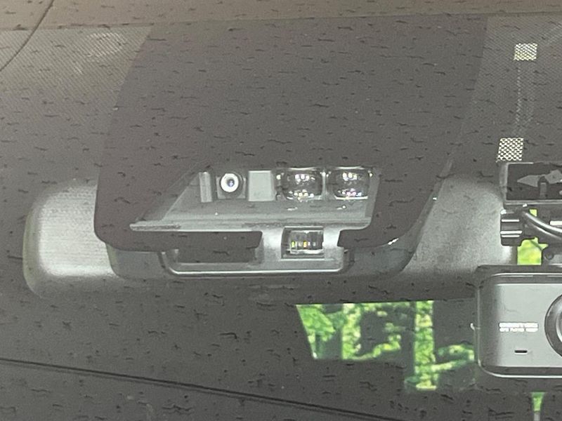 2017 Toyota Voxy DBA-ZRR85W (UW-6a6eb767bb7e5)[5]