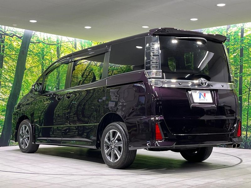2017 Toyota Voxy DBA-ZRR85W (UW-6a6eb767bb7e5)[15]
