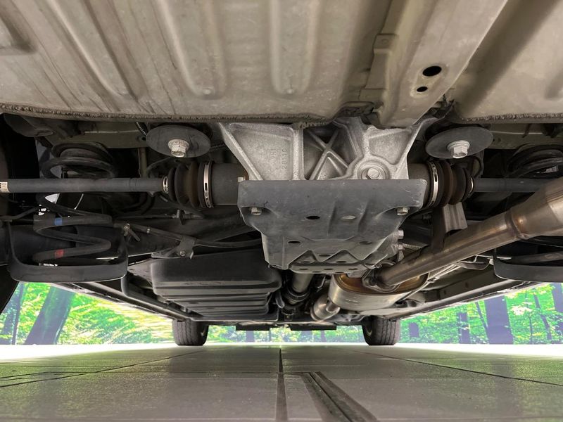 2017 Toyota Noah DBA-ZRR85W (UW-6a6eb767cefcd)[11]