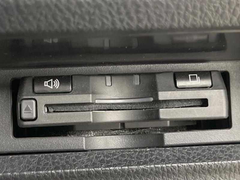 2020 Toyota Voxy 3BA-ZRR85W (UW-6a6eb7699e5d7)[28]