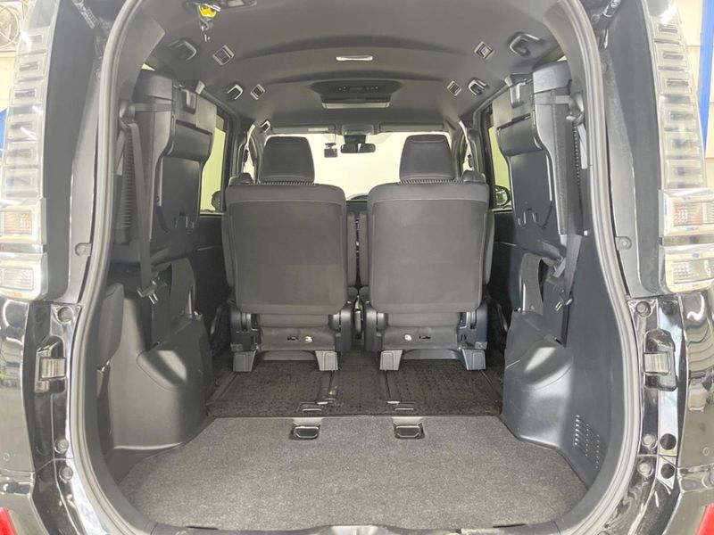 2020 Toyota Voxy 3BA-ZRR85W (UW-6a6eb7699e5d7)[5]