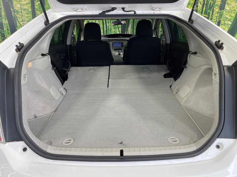2013 Toyota Prius DAA-ZVW30 (UW-6a6eb77c260a2)[29]