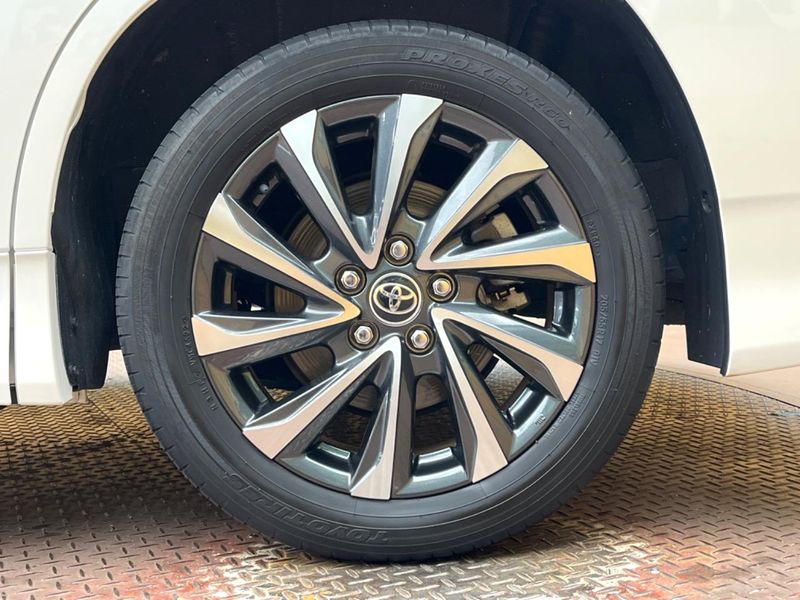2022 Toyota Voxy 6AA-ZWR90W (UW-6a6eb79a21b46)[13]
