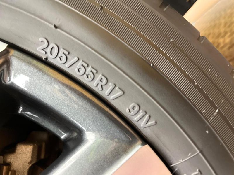 2022 Toyota Voxy 6AA-ZWR90W (UW-6a6eb79a21b46)[12]